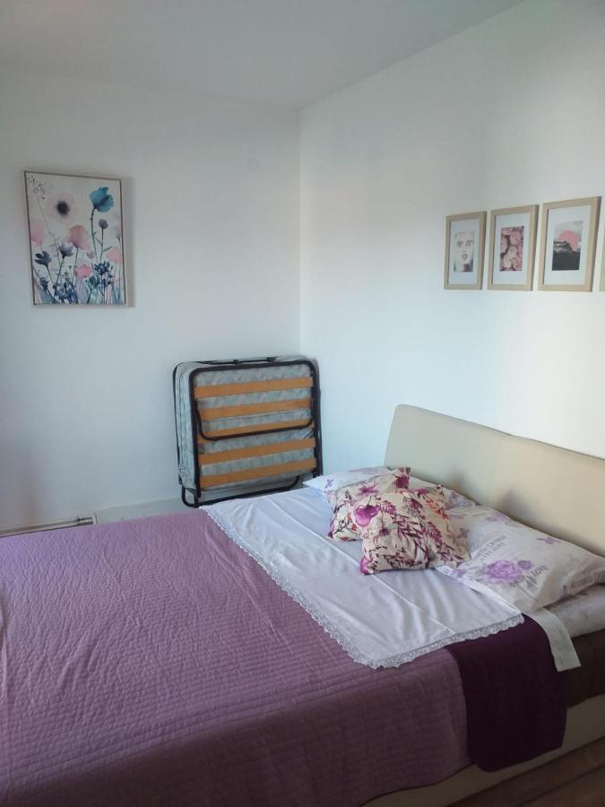 Apartmani Tina Jelsa  Eksteriør bilde
