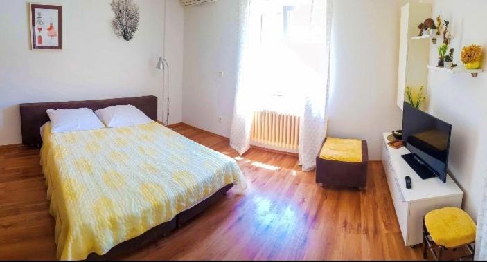 Apartmani Tina Jelsa  Eksteriør bilde
